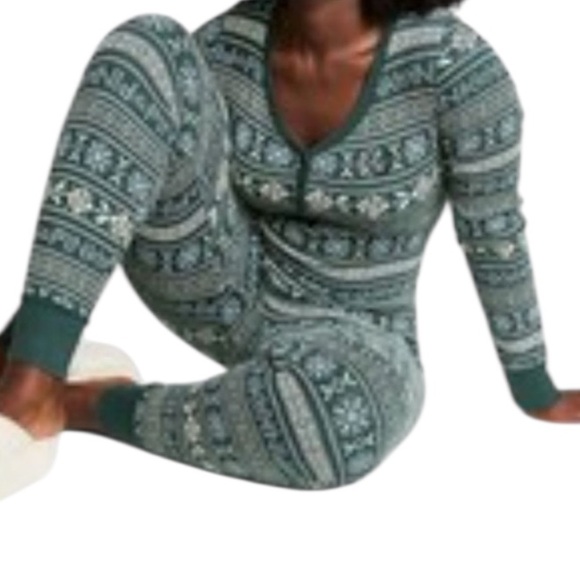 PINK Victoria's Secret Other - Pink one piece pajama romper